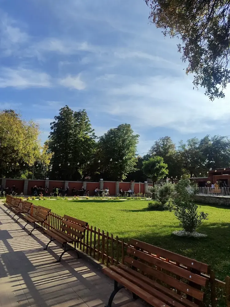 Havuzlu Bahçe — Yüzme Havuzları, Merkez · fotoğraf 2