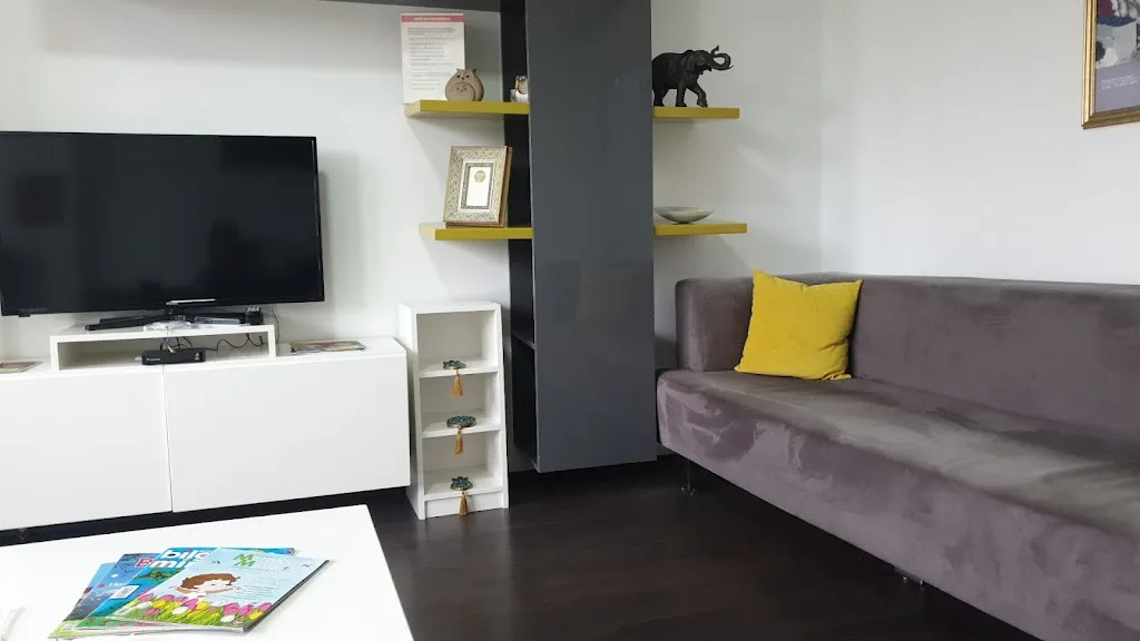 Diş Hekimi Dr. Burcu Şenol Kutlu — Diş Hekimleri, Kadıköy · fotoğraf 1