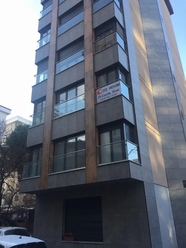 Diş Hekimi Ceyda Ünal — Diş Hekimleri, Kadıköy · fotoğraf 2