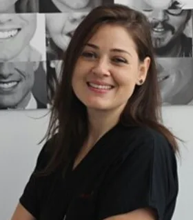Diş Hekimi Dr. Dt. Esin ÜLPER — Diş Hekimleri, Kadıköy · fotoğraf 1