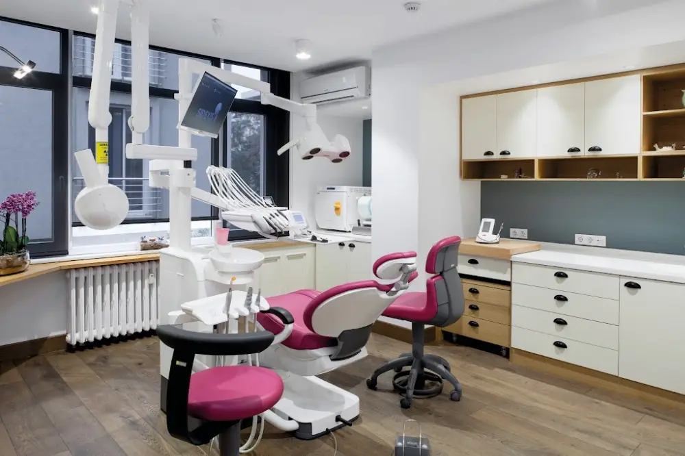 Swisstanbul Diş Kliniği — Diş Hekimleri, Kadıköy · fotoğraf 2