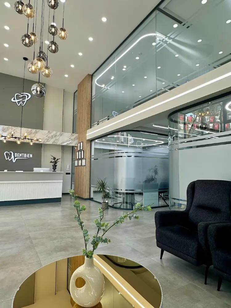 Dentbien Ağız ve Diş Sağlığı Polikliniği / Ataşehir İmplant Diş Kliniği — Diş Hekimleri, Ataşehir · fotoğraf 2