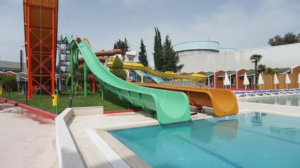Aqua Marinn Hotel - Aqua Park - Spa - Wellness — Yüzme Havuzları, Altınova · fotoğraf 3
