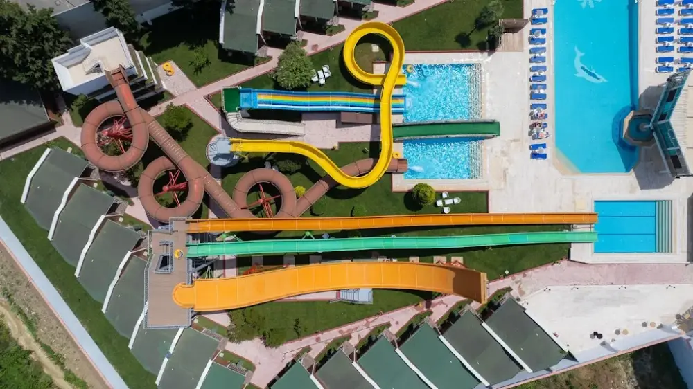 Aqua Marinn Hotel - Aqua Park - Spa - Wellness — Yüzme Havuzları, Altınova · fotoğraf 4
