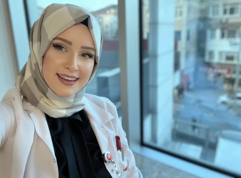 Berra Baş (Uzman Klinik Psikolog, Lisanslı Psikoterapist). İstanbul Bahçelievler — Psikologlar, Bahçelievler · fotoğraf 1