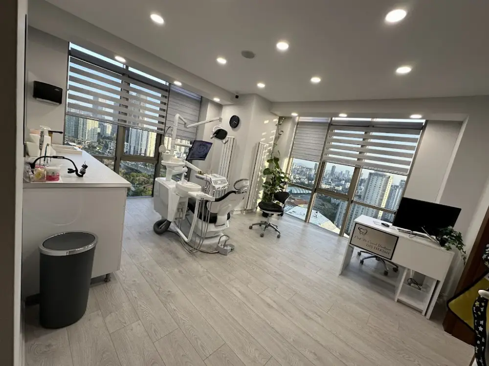 Diş Hekimi Profesör Doktor Cemal Yeşilyurt — Diş Hekimleri, Ataşehir · fotoğraf 2
