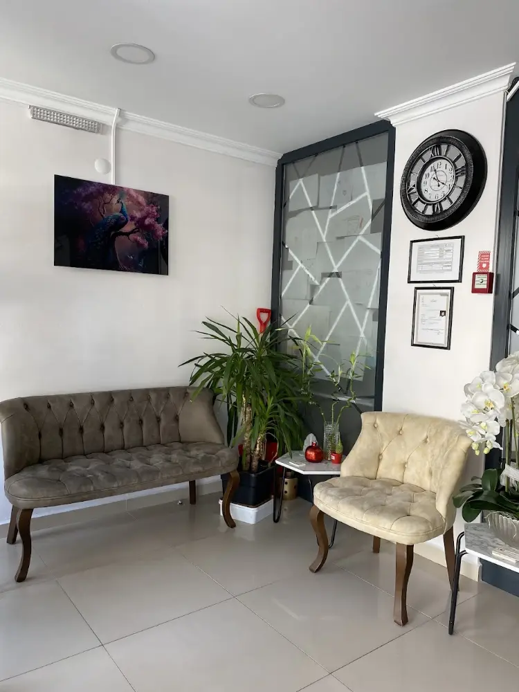 Ataşehir Diş Hekimi Sümeyye Demirbozan — Diş Hekimleri, Ataşehir · fotoğraf 3