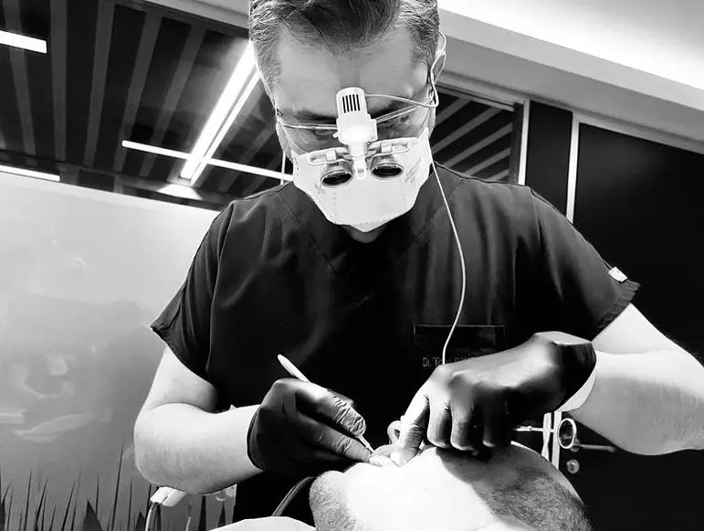 Dr. Tolga Pekperdahcı — Diş Hekimleri, Ataşehir · fotoğraf 4