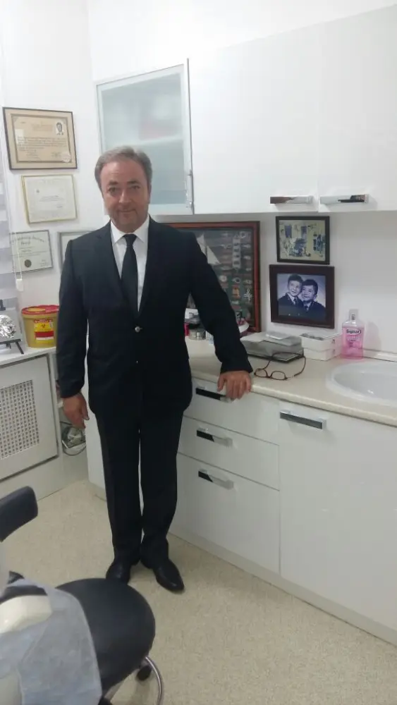 Diş Hekimi Dr. Turgut Turan — Diş Hekimleri, Ataşehir · fotoğraf 2