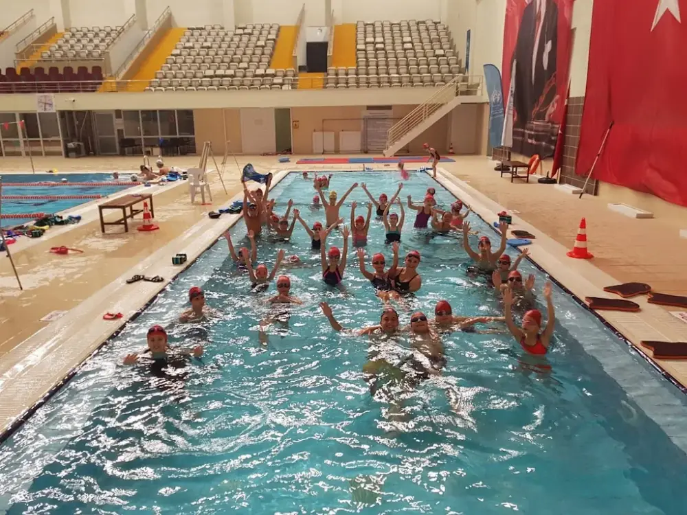 Derinn 77 Spor Kulübü/Yalova — Yüzme Havuzları, Merkez · fotoğraf 2