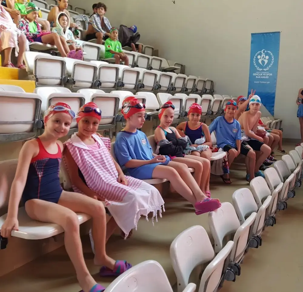Derinn 77 Spor Kulübü/Yalova — Yüzme Havuzları, Merkez · fotoğraf 4