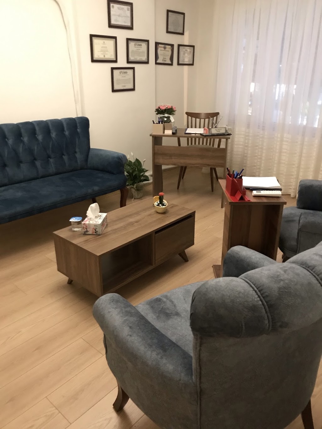 Uzman Klinik Psikolog Büşra Sezgi AKIN