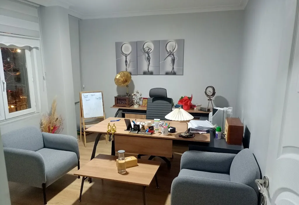 Erguvan Psikoloji ve Danışmanlık Merkezi-Uzman Klinik Psikolog — Psikologlar, Fatih · fotoğraf 1