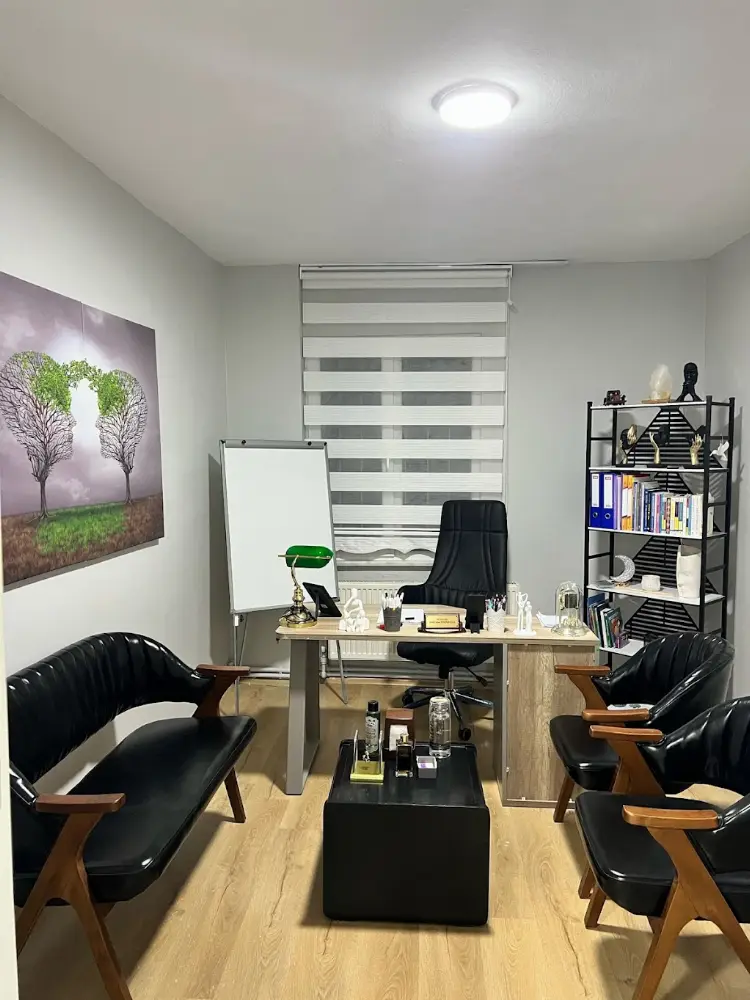 Erguvan Psikoloji ve Danışmanlık Merkezi-Uzman Klinik Psikolog — Psikologlar, Fatih · fotoğraf 2