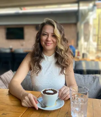 İstanbul Şişli Klinik Psikolog Dolunay Zümrüt Çetin Bireysel Terapi İlişki Depresyon — Psikologlar, Şişli · fotoğraf 3