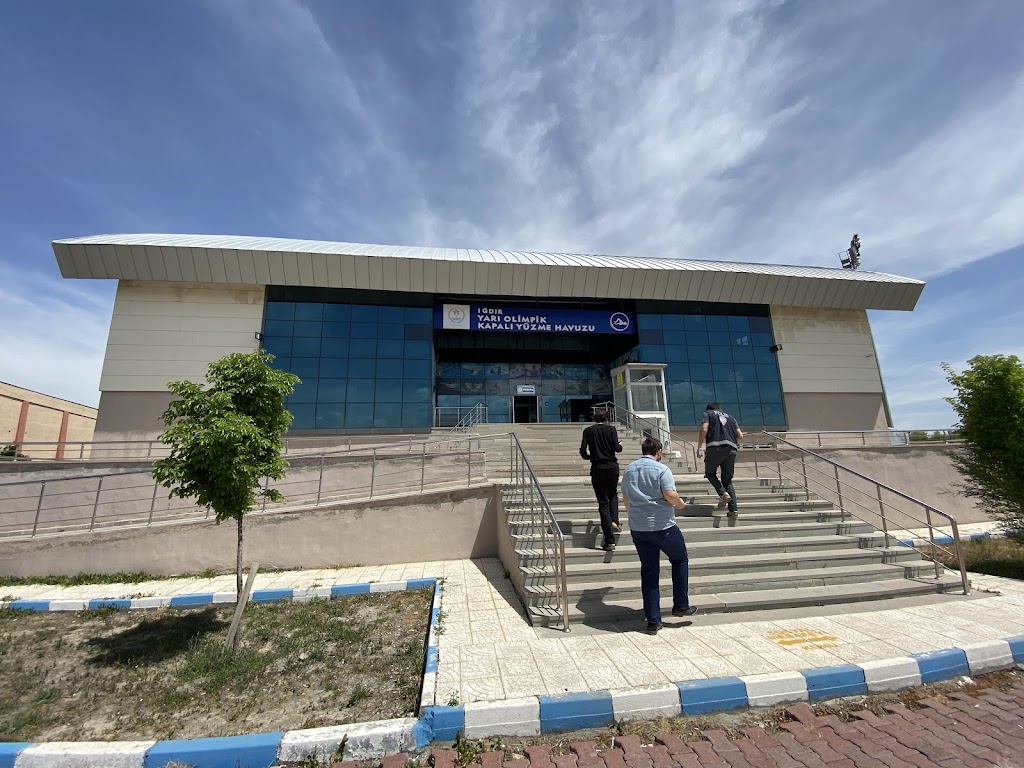 Iğdır Yarı Olimpik Kapalı Yüzme Havuzu