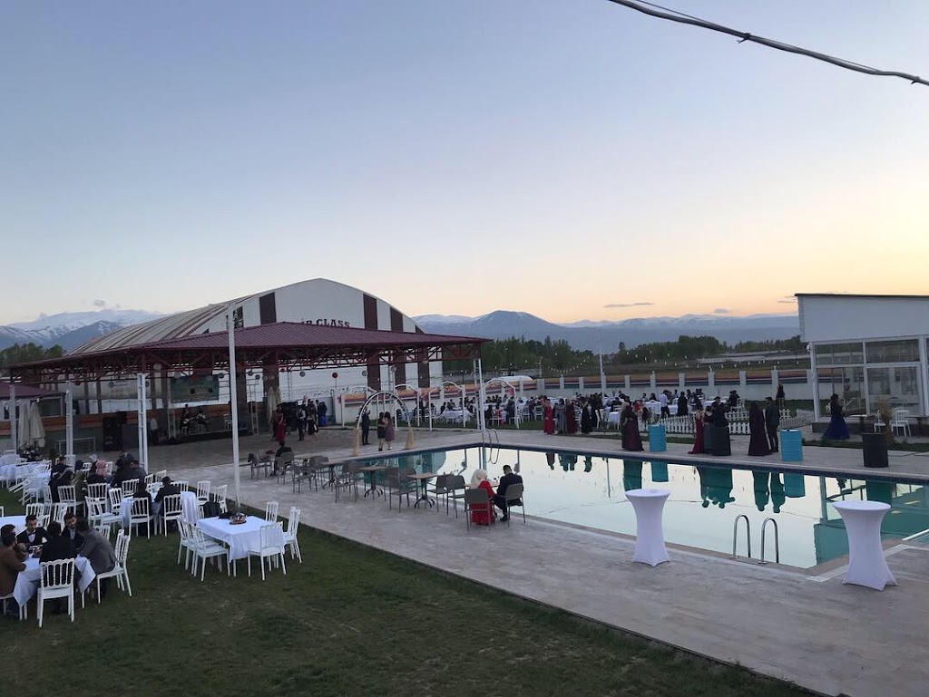 Nirvana Havuz ve Kır düğünü
