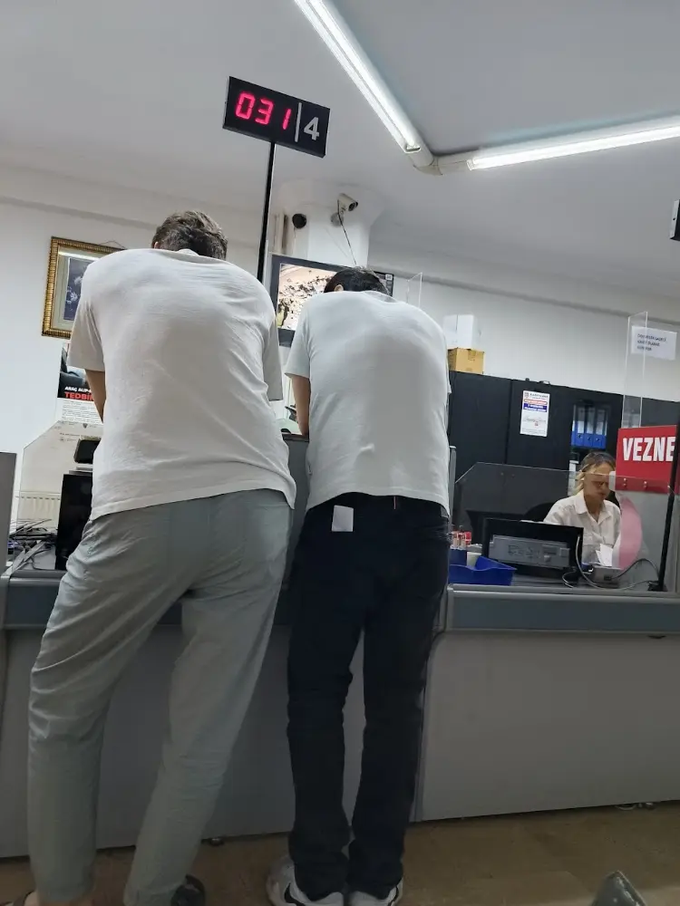 Beyoğlu 32. Noter — Noterler, Kağıthane · fotoğraf 2