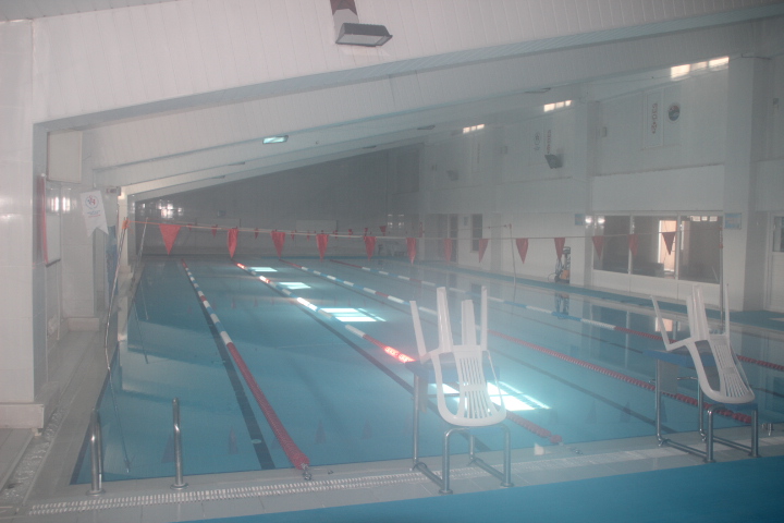 Ardahan Spor Toto Yarı Olimpik Yüzme Havuzu