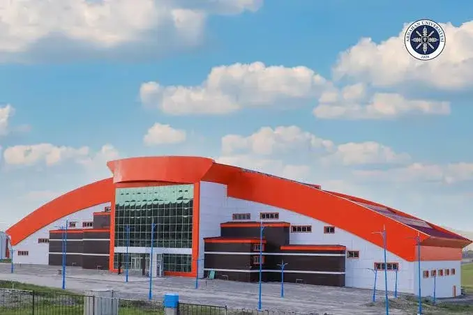 Ardahan Üniversitesi Yarı Olimpik Yüzme Havuzu — Yüzme Havuzları, Merkez · fotoğraf 2