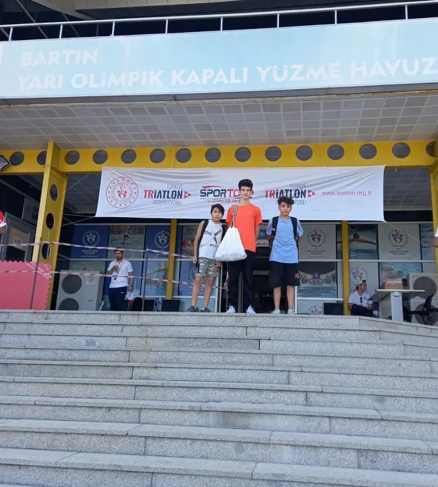 GSB Bartın Kapalı Yüzme Havuzu — Yüzme Havuzları, Merkez · fotoğraf 2