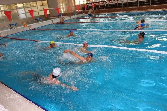 Şırnak Yarı Olimpik Yüzme Havuzu — Yüzme Havuzları, Merkez · fotoğraf 2