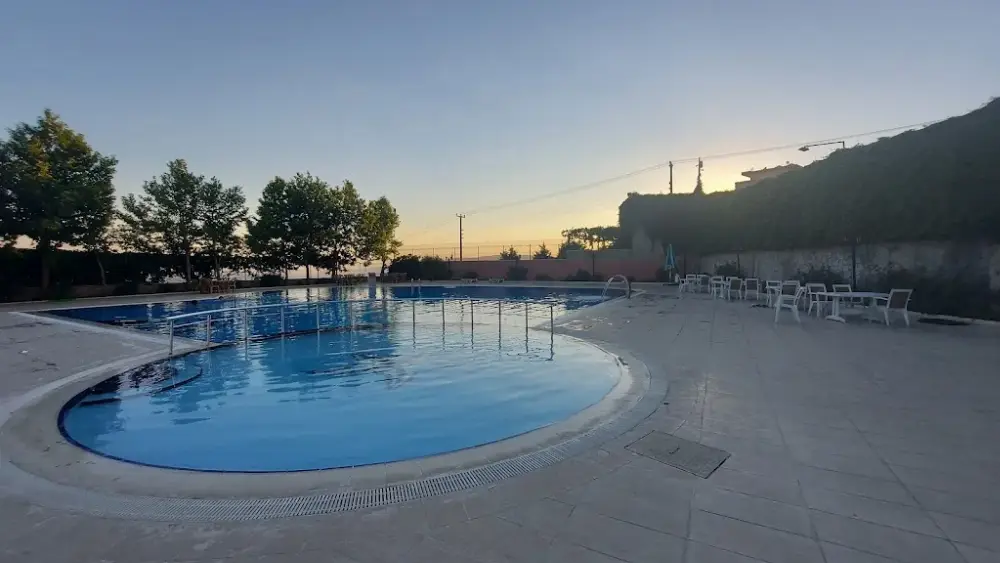 Şehr-i Nuh Otel — Yüzme Havuzları, Merkez · fotoğraf 3