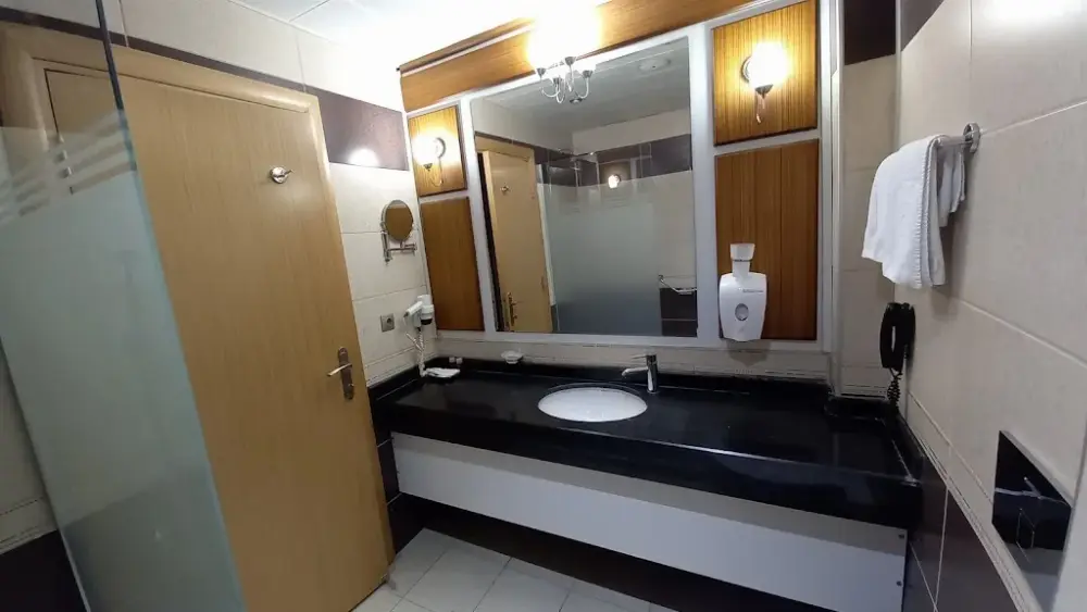 Şehr-i Nuh Otel — Yüzme Havuzları, Merkez · fotoğraf 4