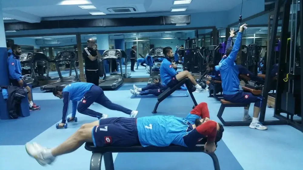Batman Belediyesi Spor Kompleksi — Yüzme Havuzları, Merkez · fotoğraf 2