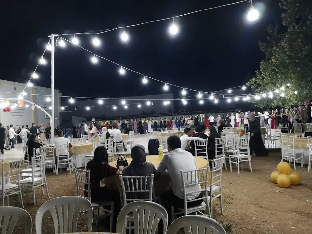 YaşamPark Düğün Salonu ve Yüzme Havuzu — Yüzme Havuzları, Merkez · fotoğraf 2