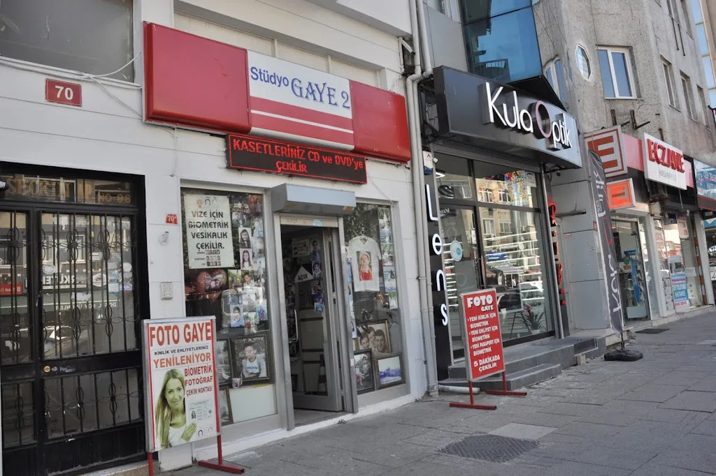 Stüdyo Gaye | Green Card | Biyometrik | Kimlik | Pasaport Vize | Vesikalık | Avukat Cübbesi vardır | — Fotoğraf Stüdyoları, Kadıköy · fotoğraf 1