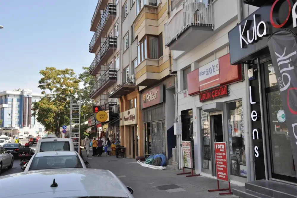 Stüdyo Gaye | Green Card | Biyometrik | Kimlik | Pasaport Vize | Vesikalık | Avukat Cübbesi vardır | — Fotoğraf Stüdyoları, Kadıköy · fotoğraf 4