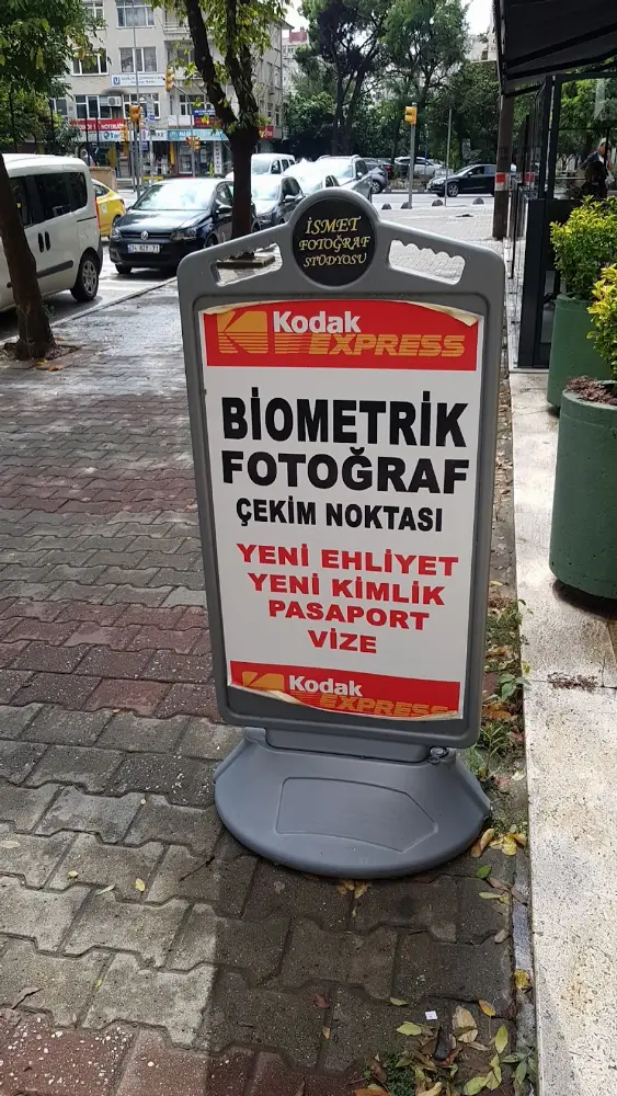 İsmet Fotoğraf Stüdyosu — Fotoğraf Stüdyoları, Kadıköy · fotoğraf 4