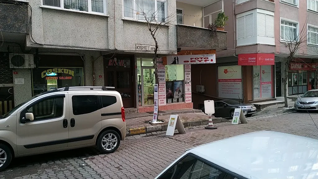 Foto Seyfi — Fotoğraf Stüdyoları, Bahçelievler · fotoğraf 1