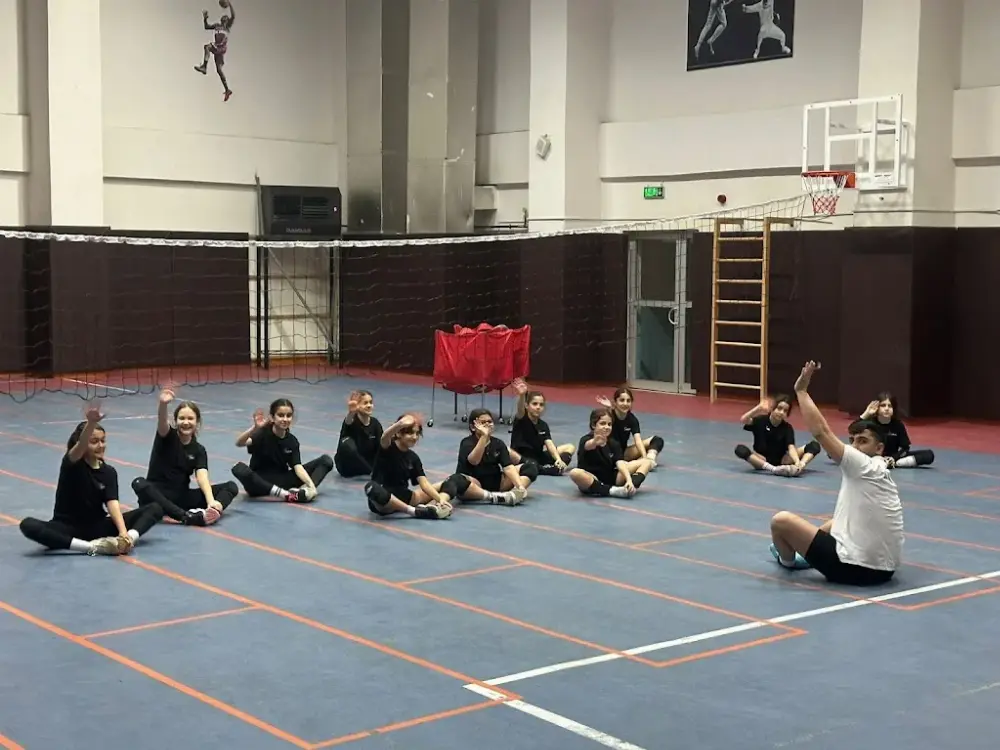 Batman Yıldız Spor Kulübü Voleybol Alt Yapı ve Spor Okulu — Yüzme Havuzları, Merkez · fotoğraf 2