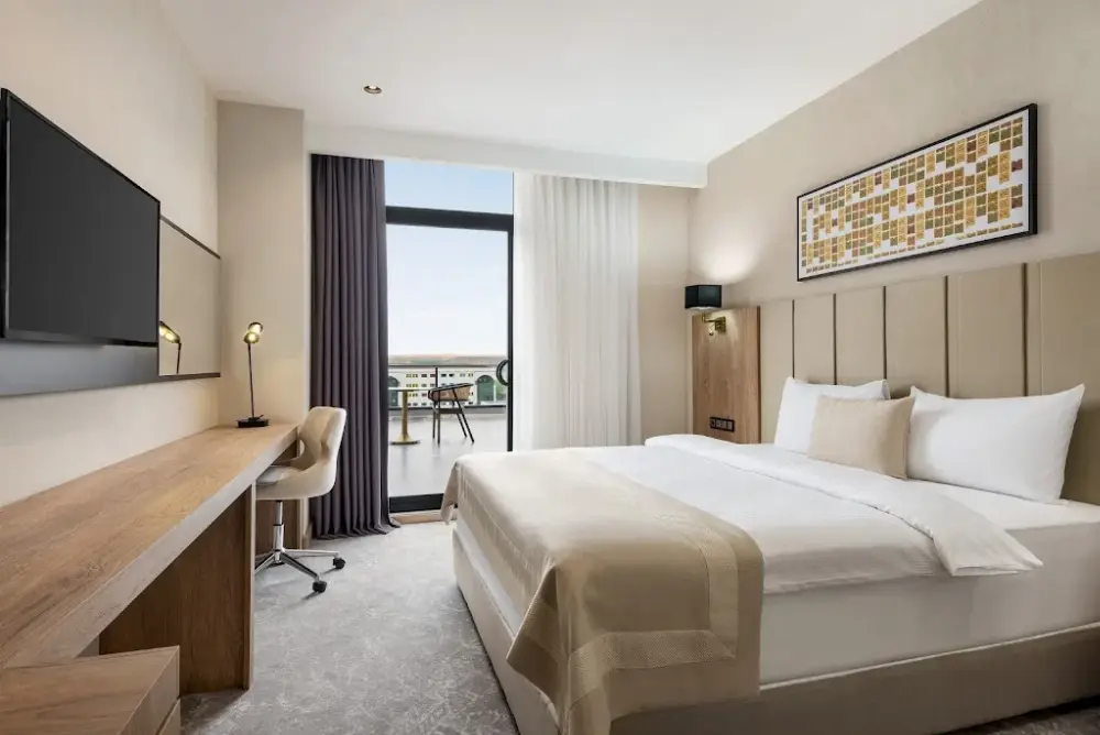 Ramada Batman — Yüzme Havuzları, Merkez · fotoğraf 2