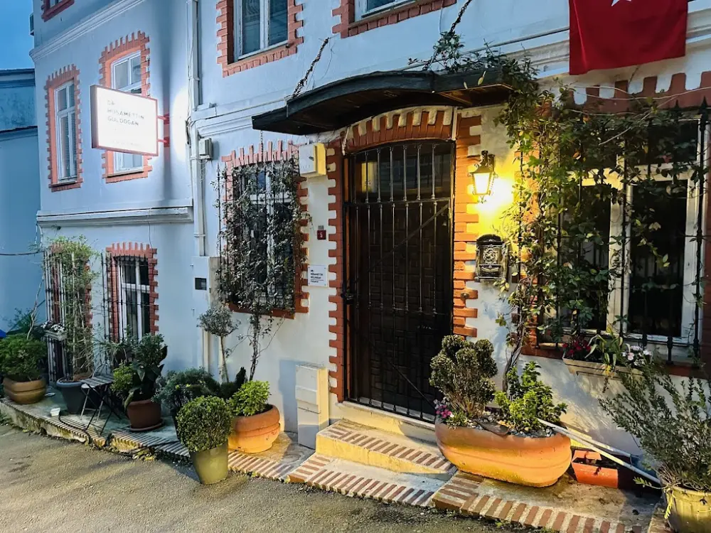 Uzm. Dr. Hüsamettin Güldoğan — Psikologlar, Sarıyer · fotoğraf 2