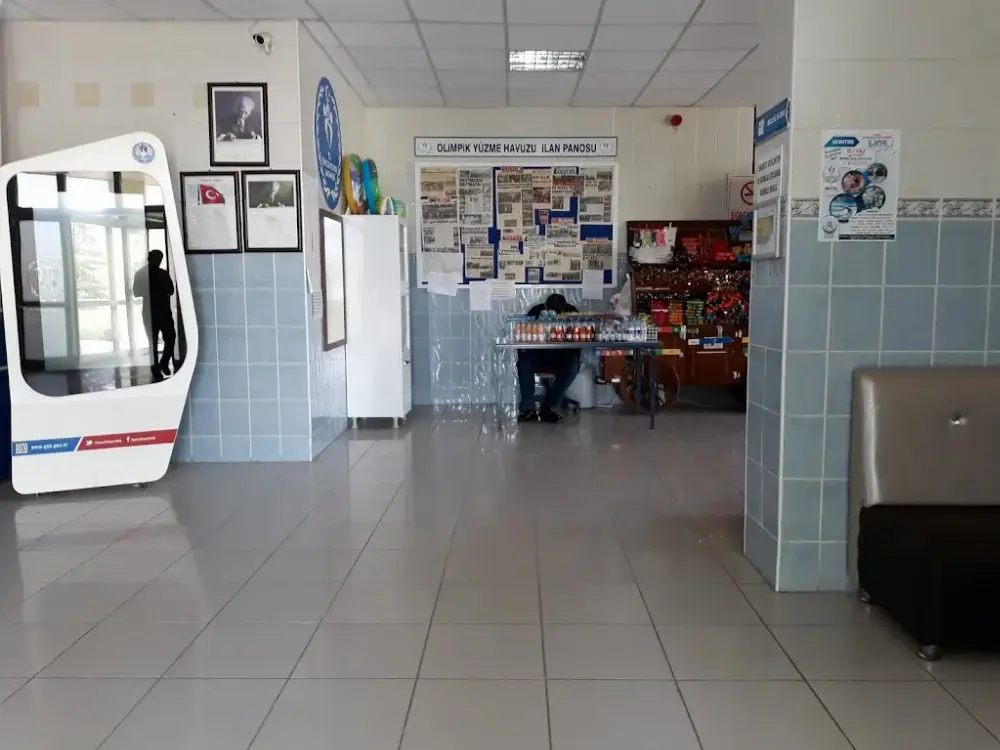 Olimpik Yüzme Havuzu — Yüzme Havuzları, Merkez · fotoğraf 3