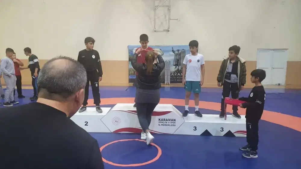 Fikret Ünlü Olimpik Yüzme Havuzu — Yüzme Havuzları, Merkez · fotoğraf 2