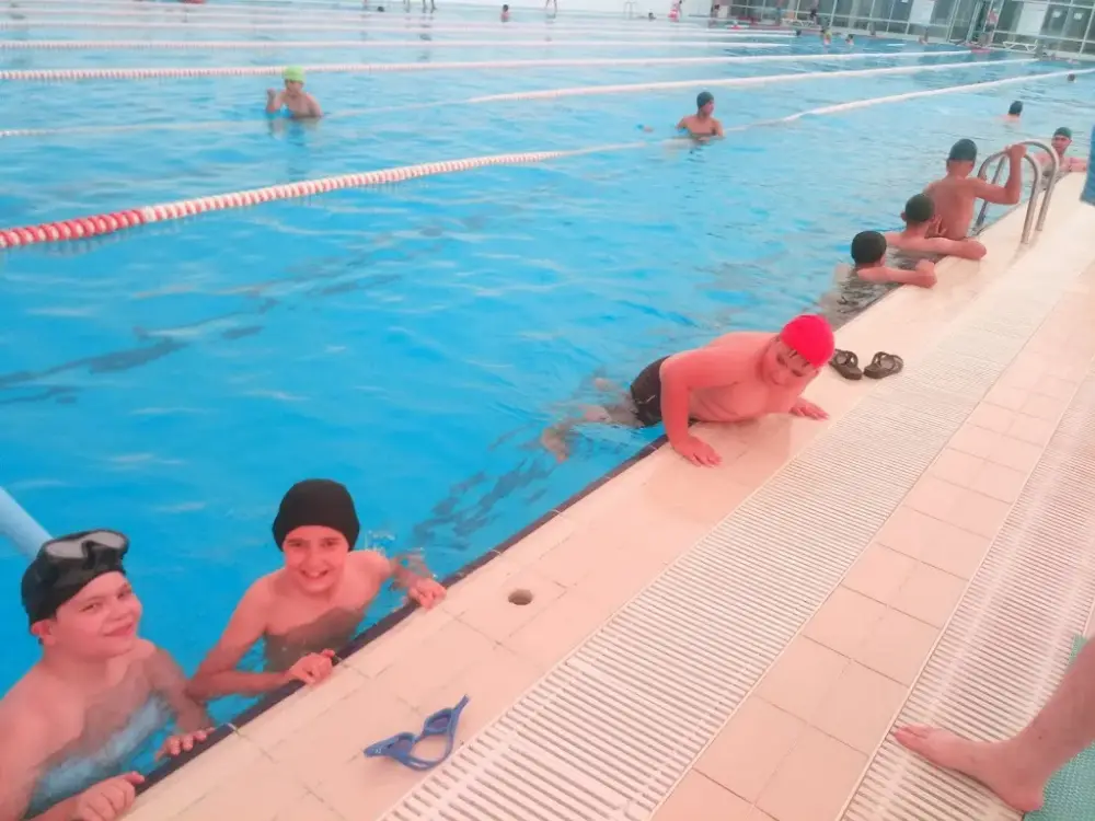 Fikret Ünlü Olimpik Yüzme Havuzu — Yüzme Havuzları, Merkez · fotoğraf 4