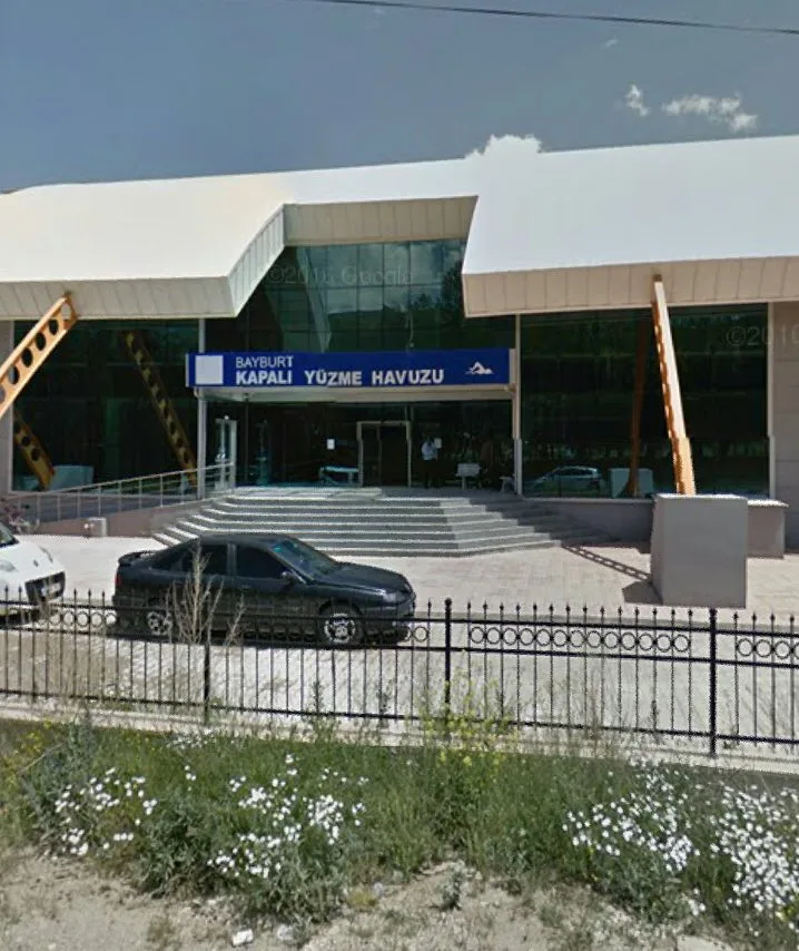 Bayburt Yarı Olimpik Kapalı Yüzme Havuzu — Yüzme Havuzları, Merkez · fotoğraf 1