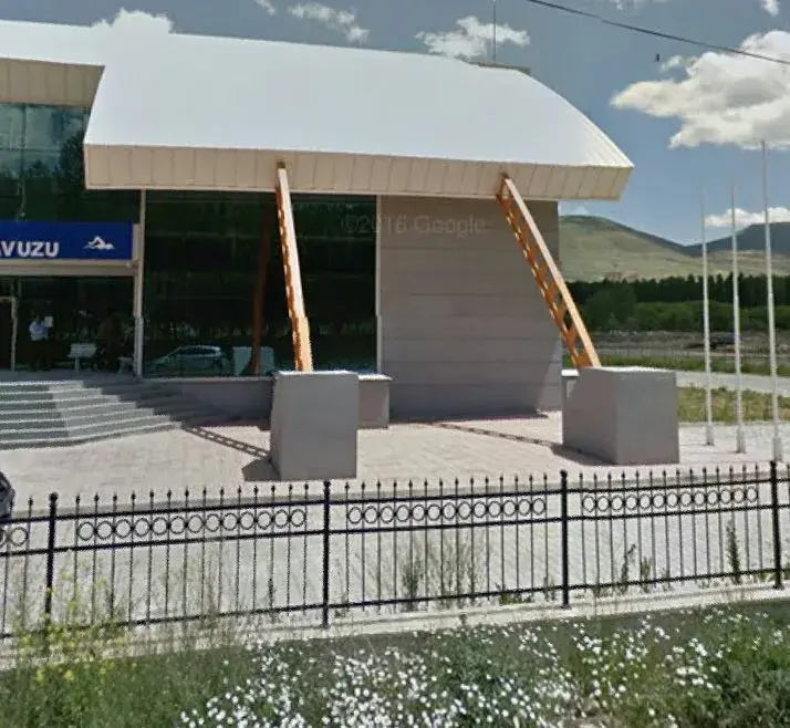 Bayburt Yarı Olimpik Kapalı Yüzme Havuzu — Yüzme Havuzları, Merkez · fotoğraf 2