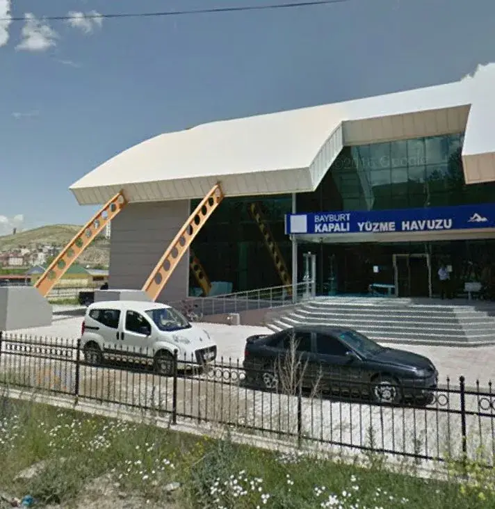 Bayburt Yarı Olimpik Kapalı Yüzme Havuzu — Yüzme Havuzları, Merkez · fotoğraf 4
