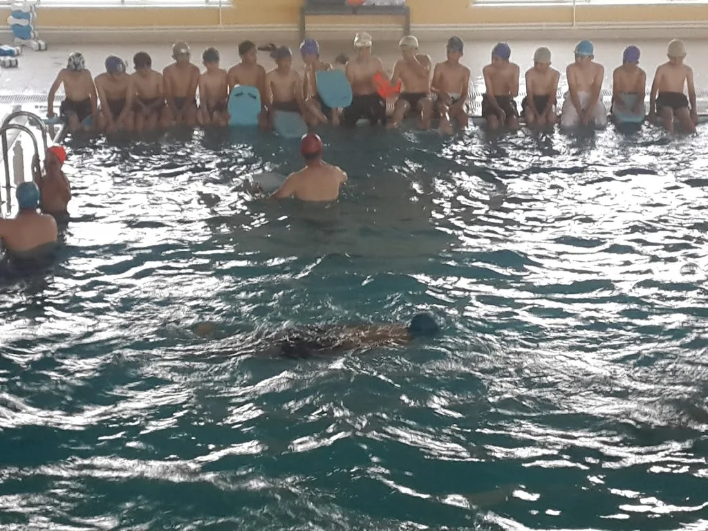 Aksaray Üniversitesi Yarı Olimpik Yüzme Havuzu — Yüzme Havuzları, Merkez · fotoğraf 1