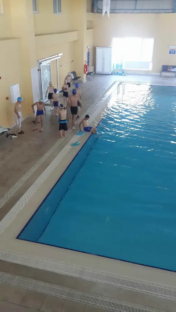 Aksaray Üniversitesi Yarı Olimpik Yüzme Havuzu — Yüzme Havuzları, Merkez · fotoğraf 4
