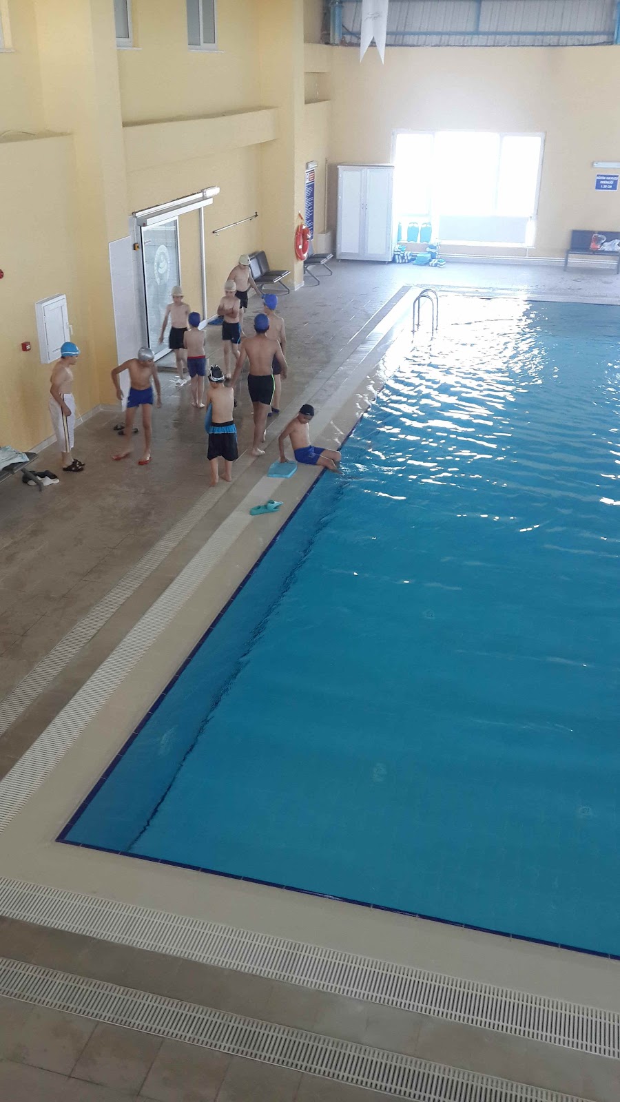 Aksaray Üniversitesi Yarı Olimpik Yüzme Havuzu