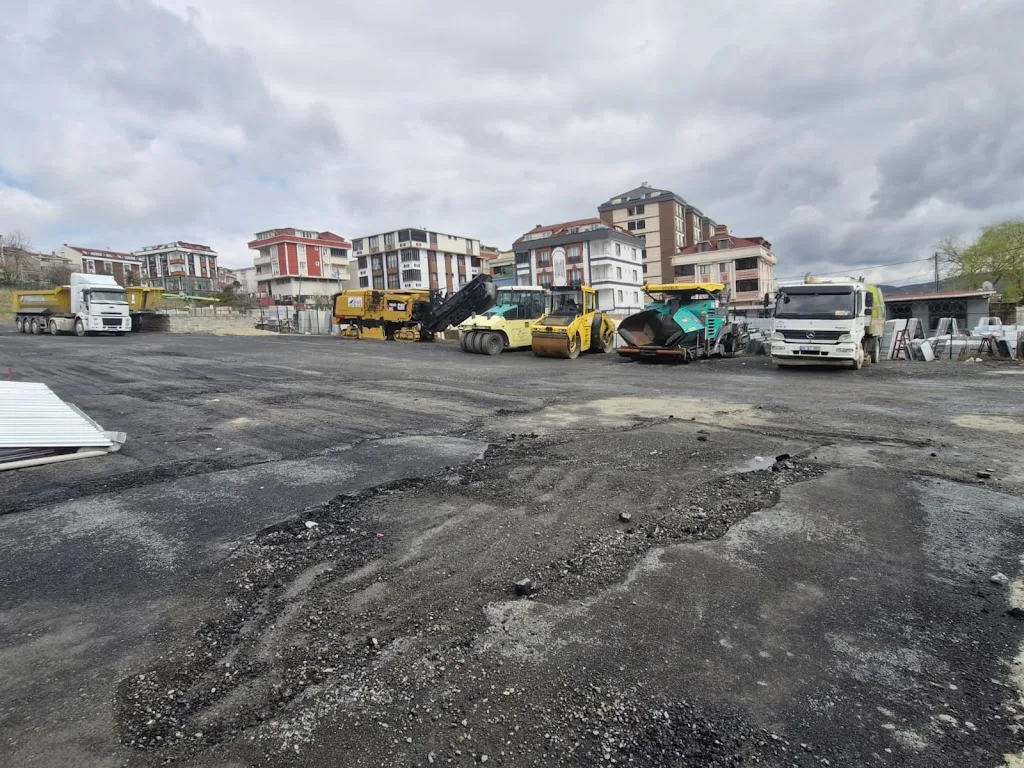 HAZ ASFALT İNŞAAT NAKLİYAT KİRALAMA LİMİTED ŞİRKETİ — Taşımacılık Ve Nakliyat, Arnavutköy · fotoğraf 1