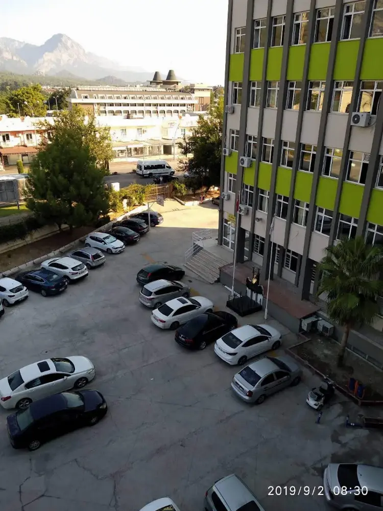 Ağaçlı Yüzme Havuzu — Yüzme Havuzları, Merkez · fotoğraf 5