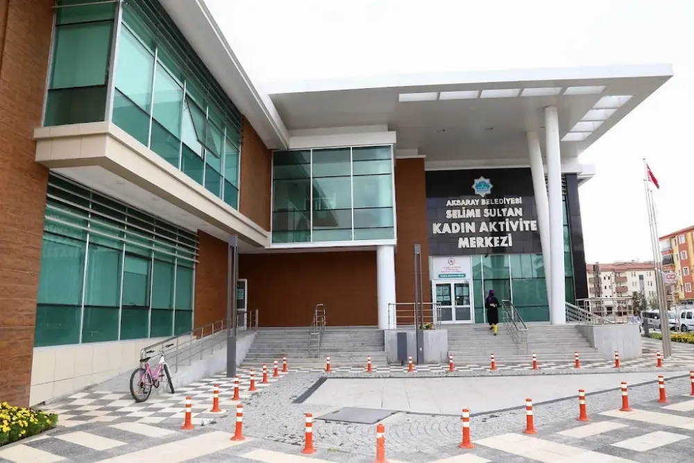Aksaray huncalife ucretsiz uyelik katalog — Yüzme Havuzları, Merkez · fotoğraf 3