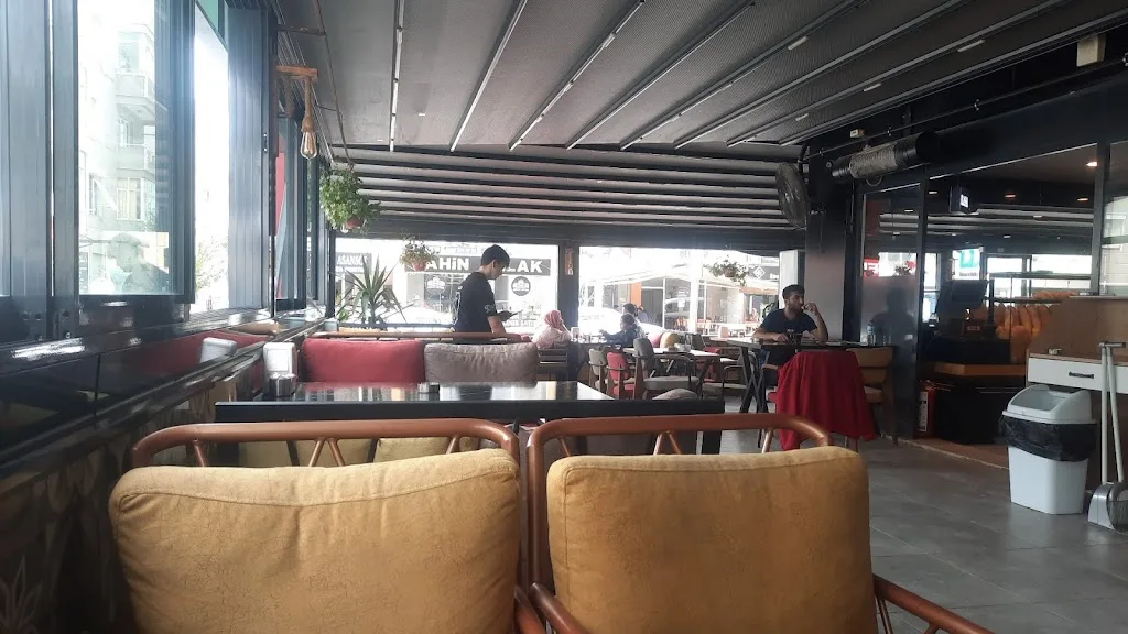 Fatsalı fırın kafe — Pastaneler, Çınarcık · fotoğraf 1